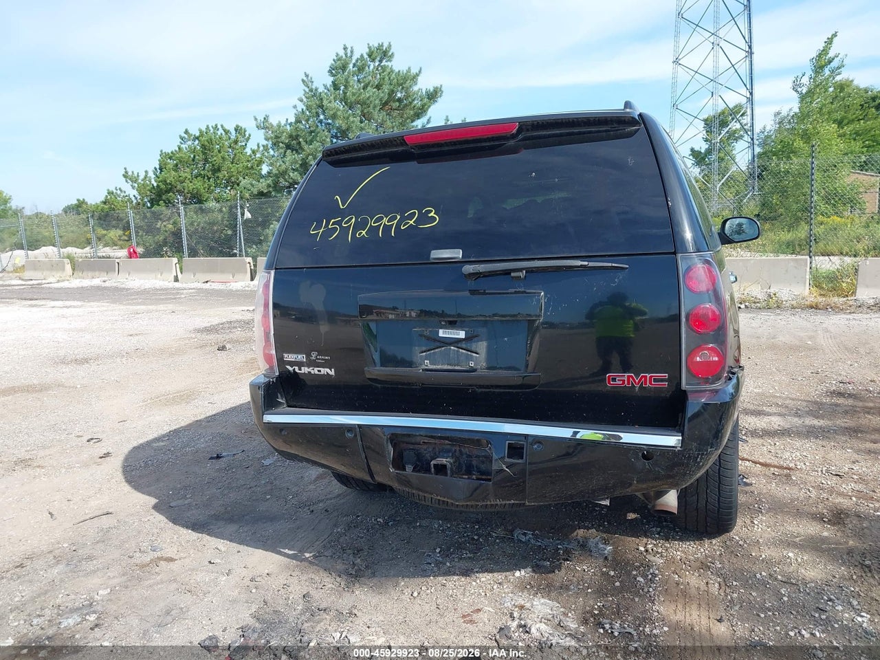 2009 GMC YUKON DENALI DENALI · 6/10