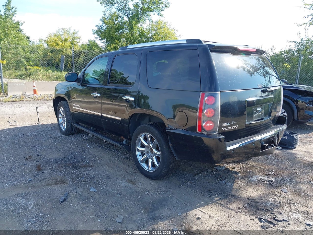 2009 GMC YUKON DENALI DENALI · 3/10