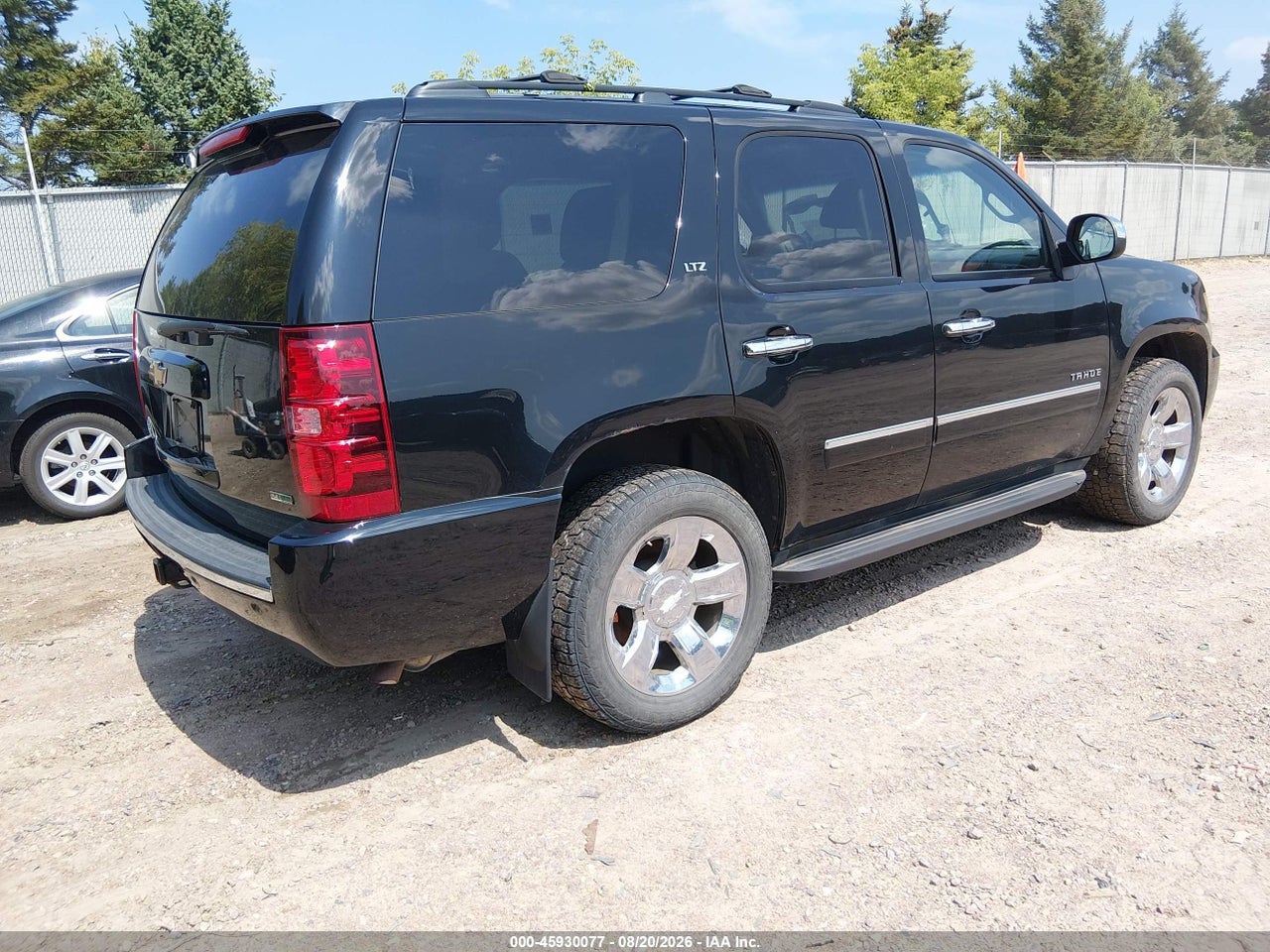 2011 CHEVROLET TAHOE LTZ · 4/11