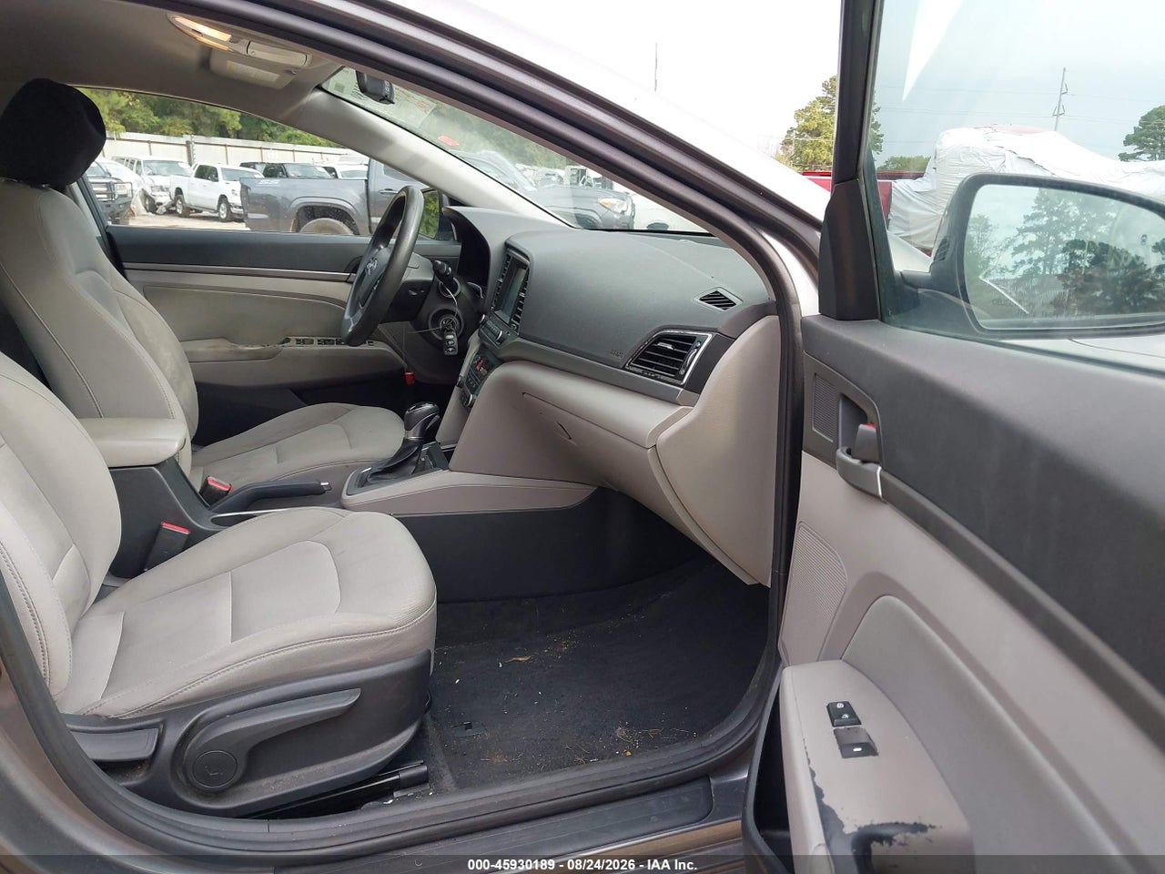 2018 HYUNDAI ELANTRA SEL · 5/11