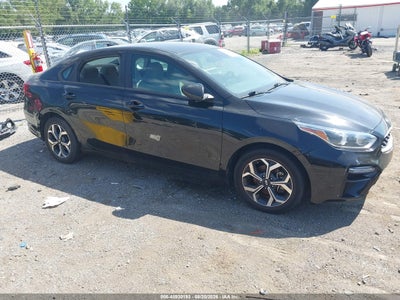 3KPF24ADXME****** · 2021 KIA FORTE LXS