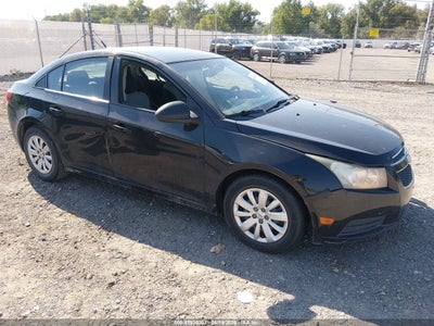 1G1PC5SH9B7****** · 2011 CHEVROLET CRUZE LS