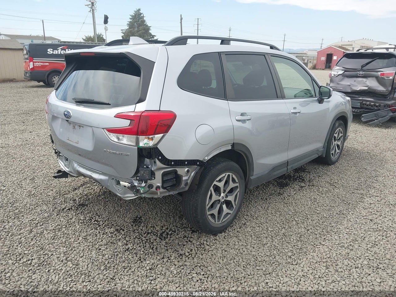 2021 SUBARU FORESTER PREMIUM · 4/11