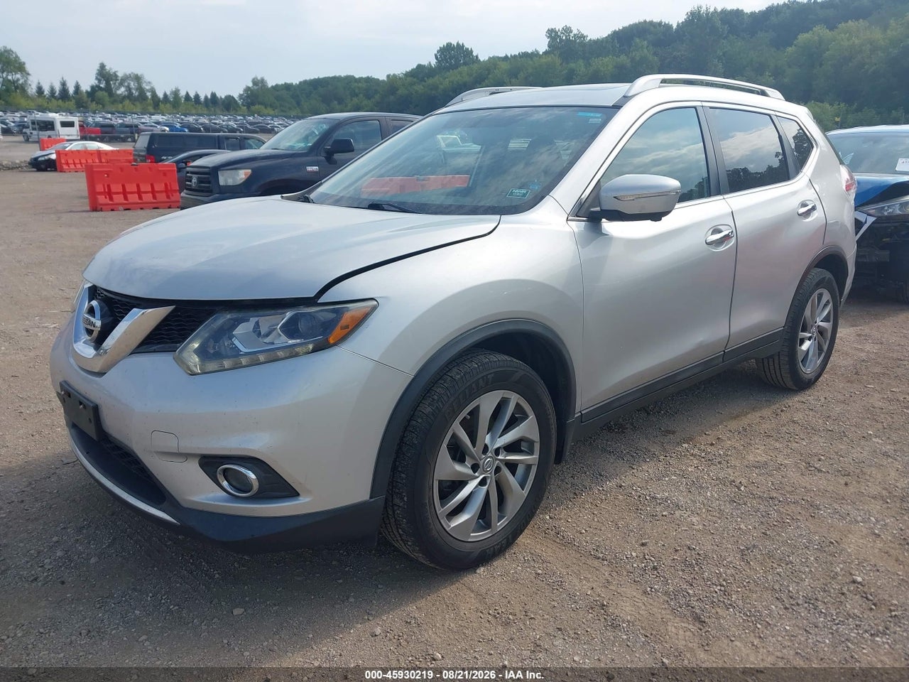 2015 NISSAN ROGUE SL · 2/11