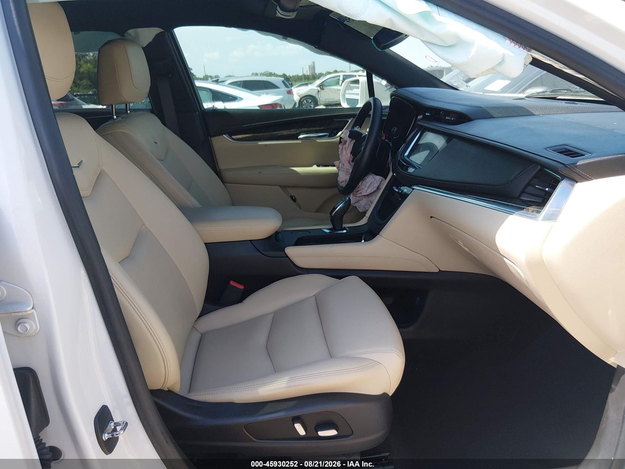 2017 CADILLAC XT5 STANDARD · 5/11