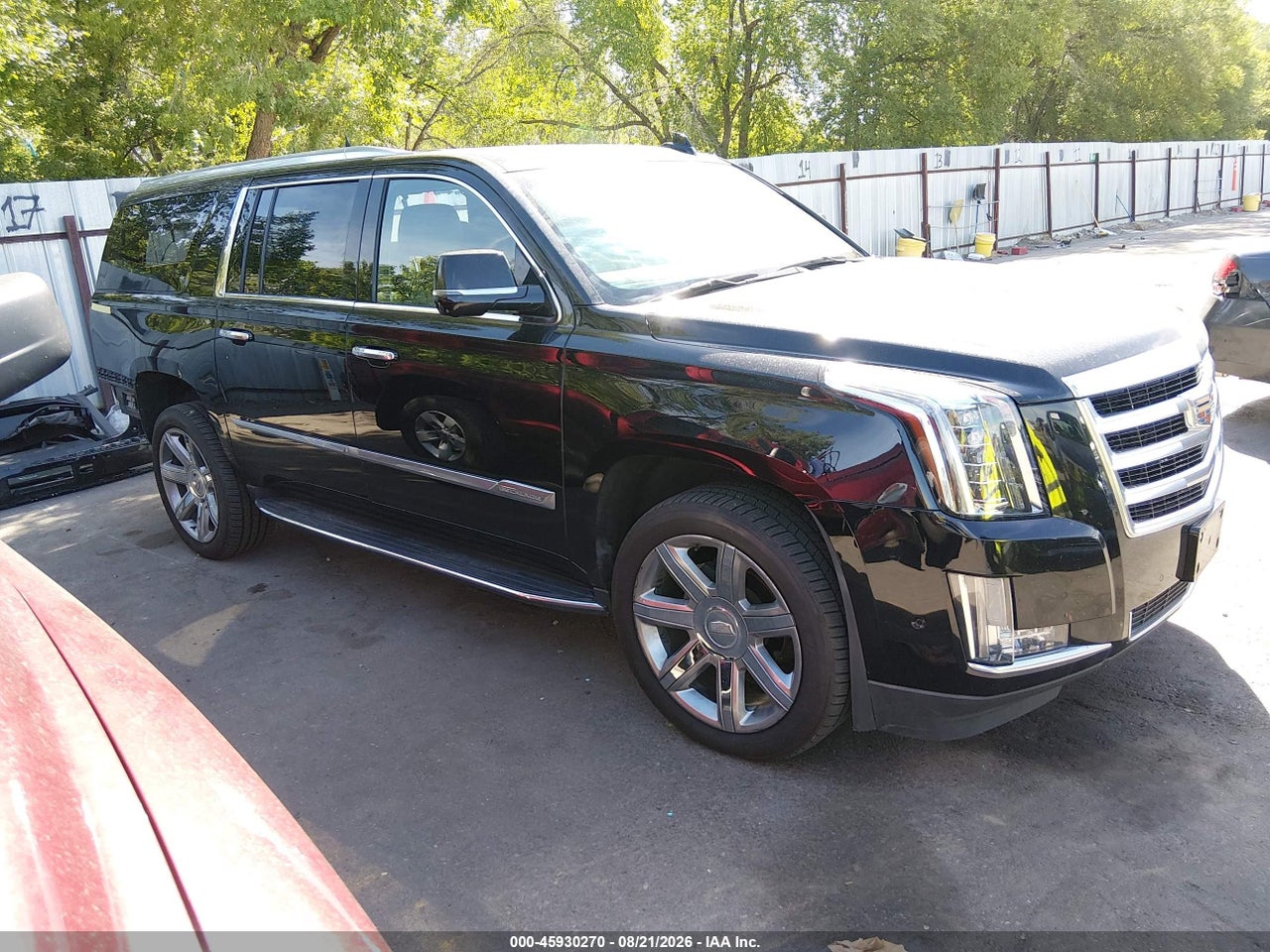 1GYS4HKJ9KR****** · 2019 CADILLAC ESCALADE ESV LUXURY