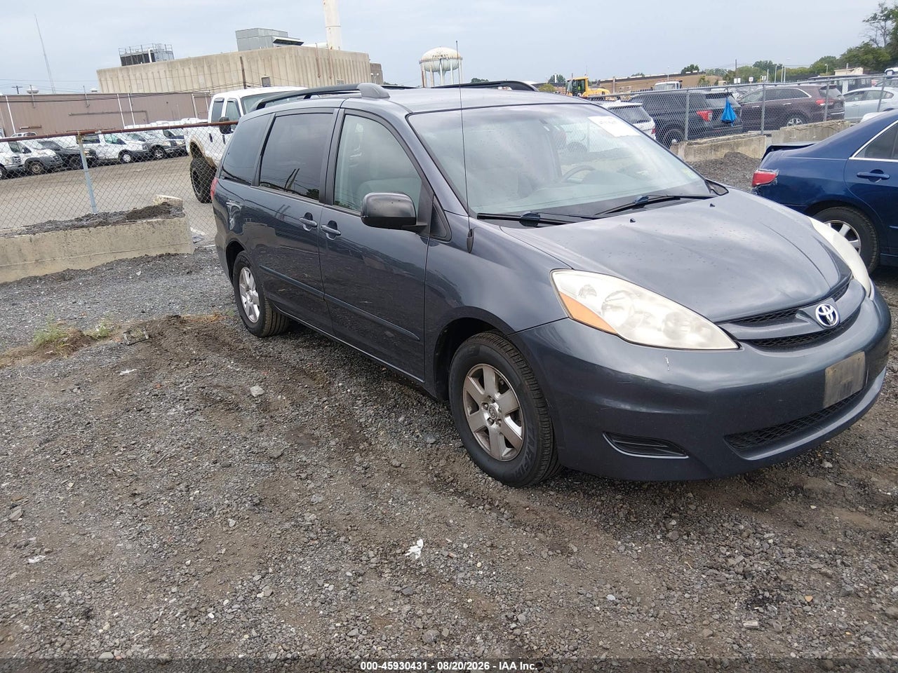 5TDZK23C58S****** · 2008 TOYOTA SIENNA LE