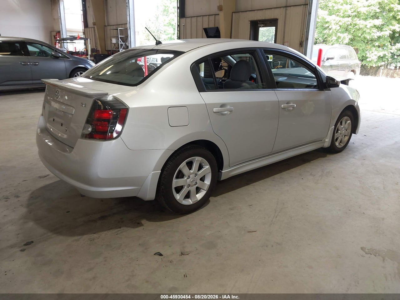 2012 NISSAN SENTRA 2.0 SR · 4/11