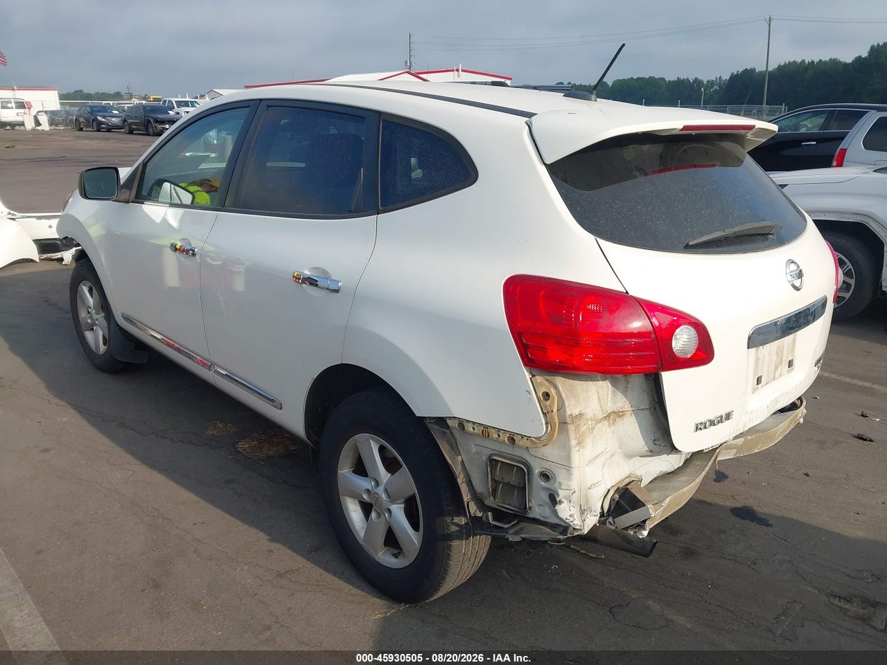 2012 NISSAN ROGUE S · 3/11