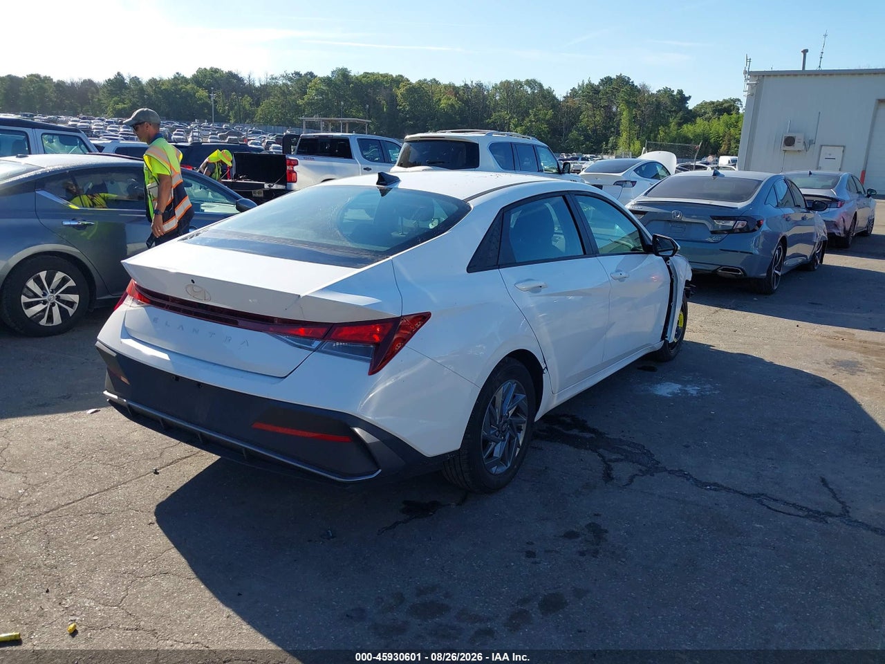 2024 HYUNDAI ELANTRA SEL · 4/11