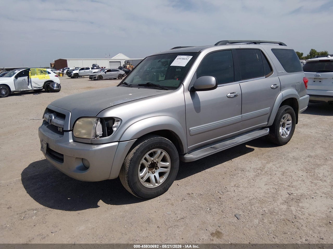 2005 TOYOTA SEQUOIA SR5 V8 · 2/11