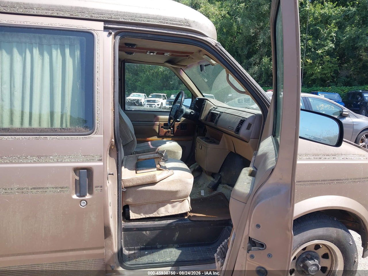1994 CHEVROLET ASTRO   · 5/11