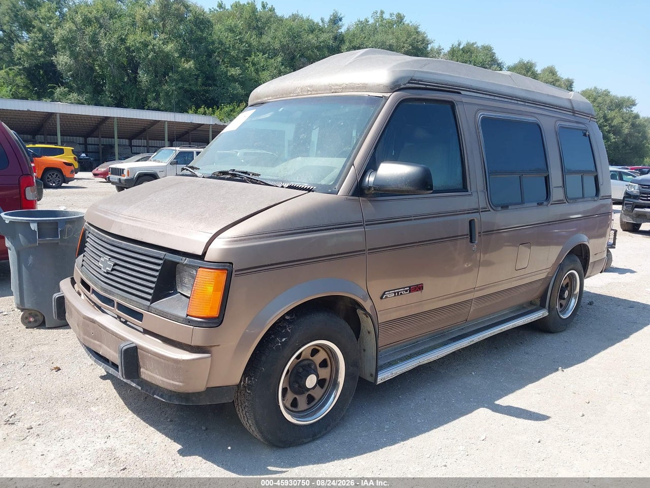 1994 CHEVROLET ASTRO   · 2/11