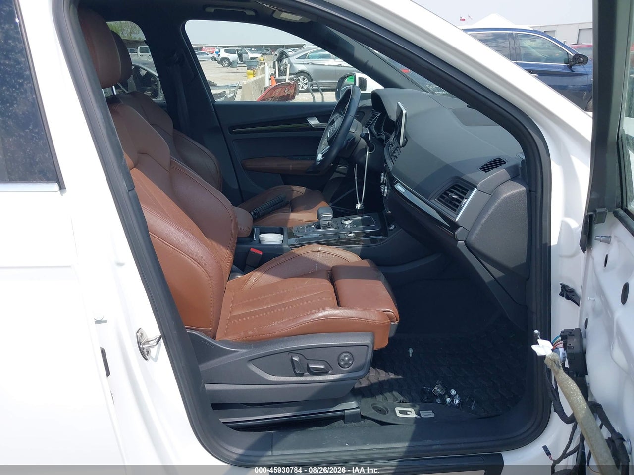 2018 AUDI Q5 2.0T PREMIUM/2.0T TECH PREMIUM · 5/11