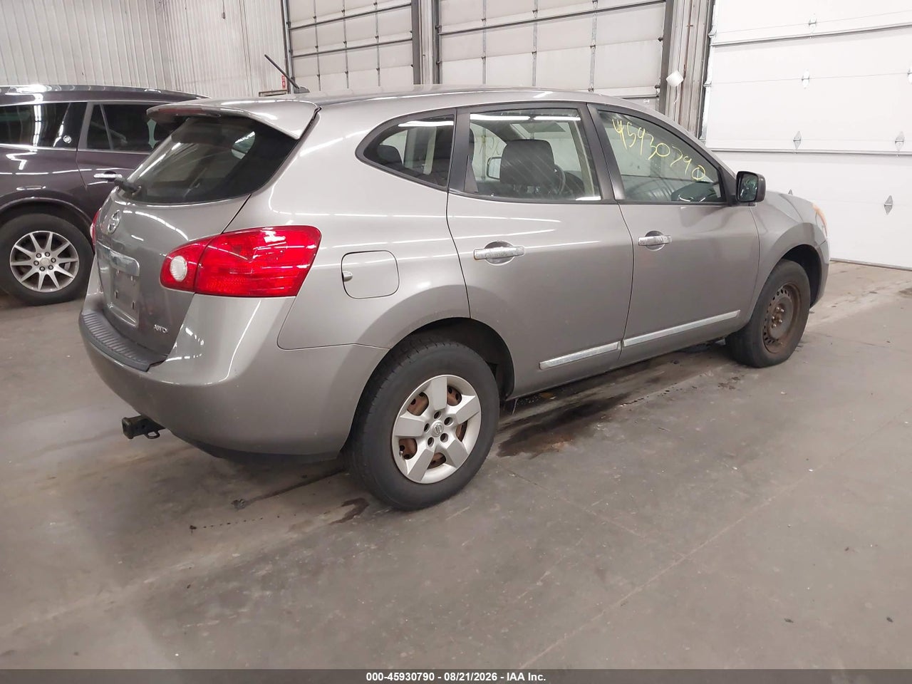 2013 NISSAN ROGUE S · 4/11