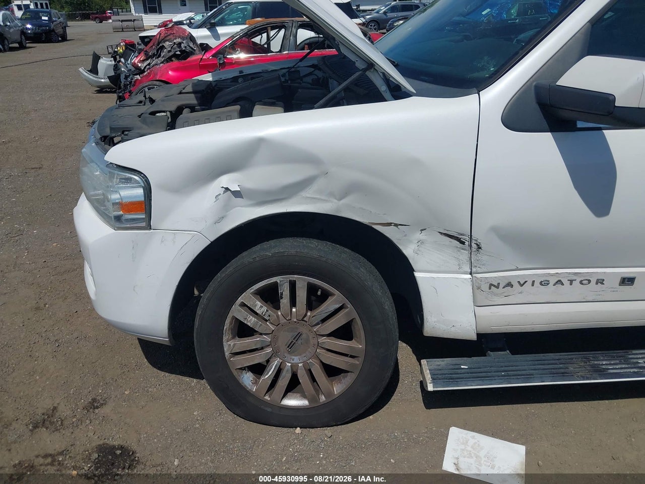 2011 LINCOLN NAVIGATOR L · 6/11