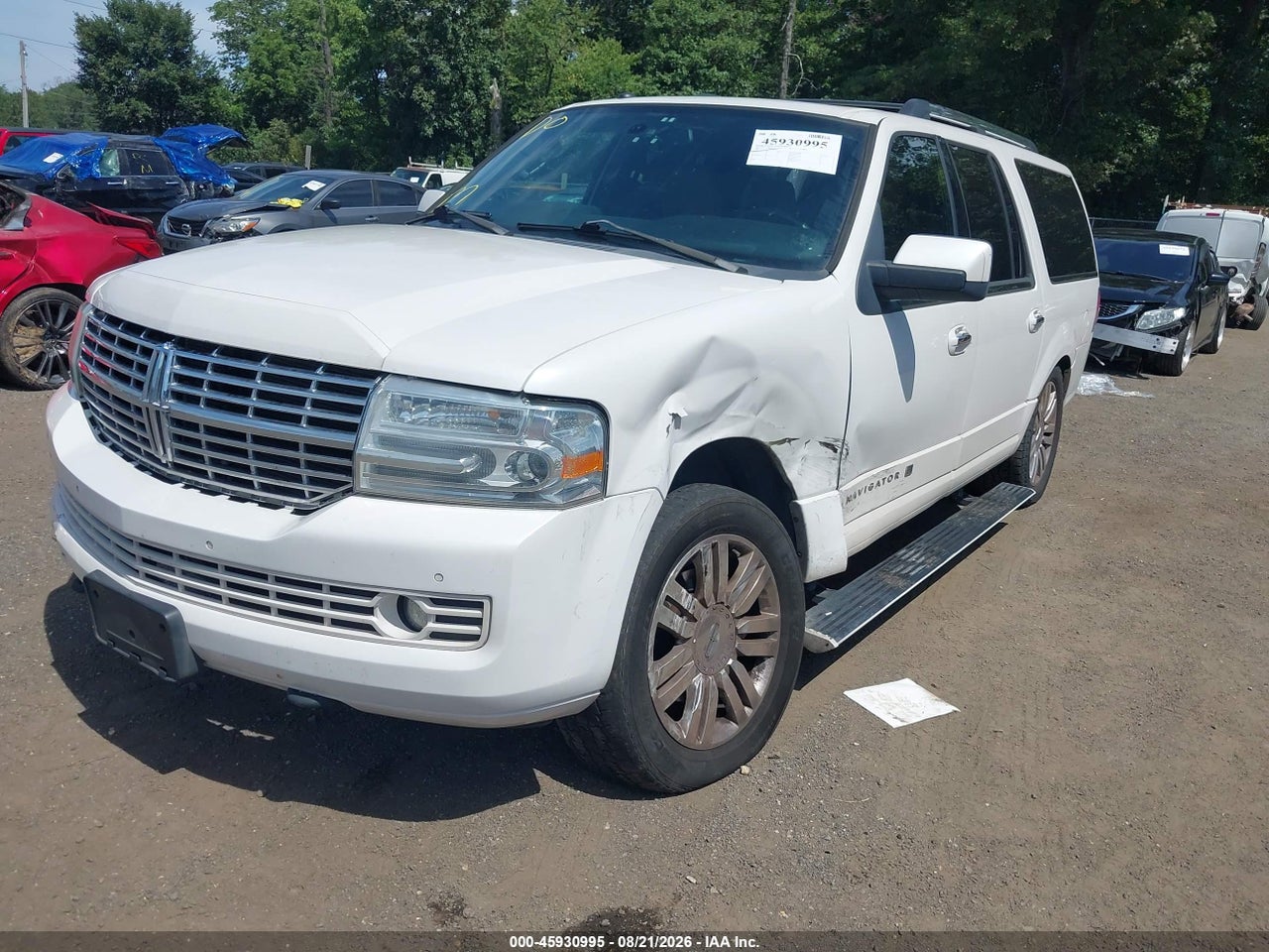 2011 LINCOLN NAVIGATOR L · 2/11
