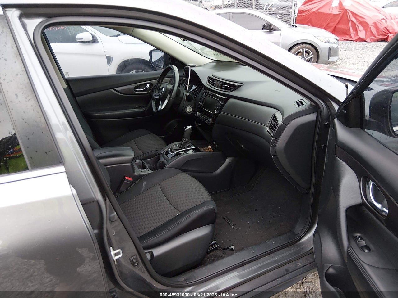 2019 NISSAN ROGUE S · 5/11
