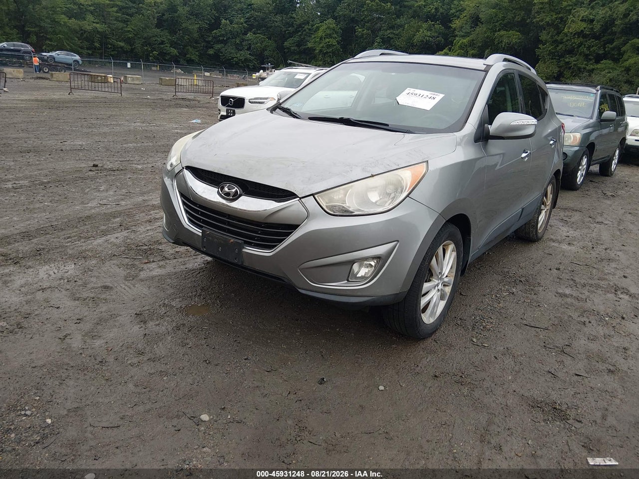 2012 HYUNDAI TUCSON LIMITED · 2/11