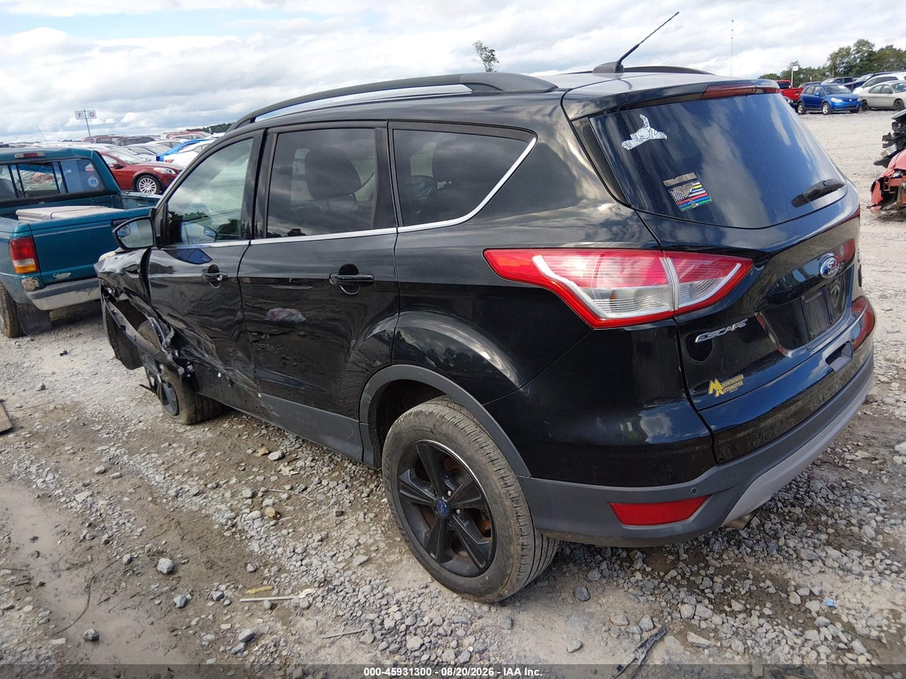 2016 FORD ESCAPE SE · 3/11