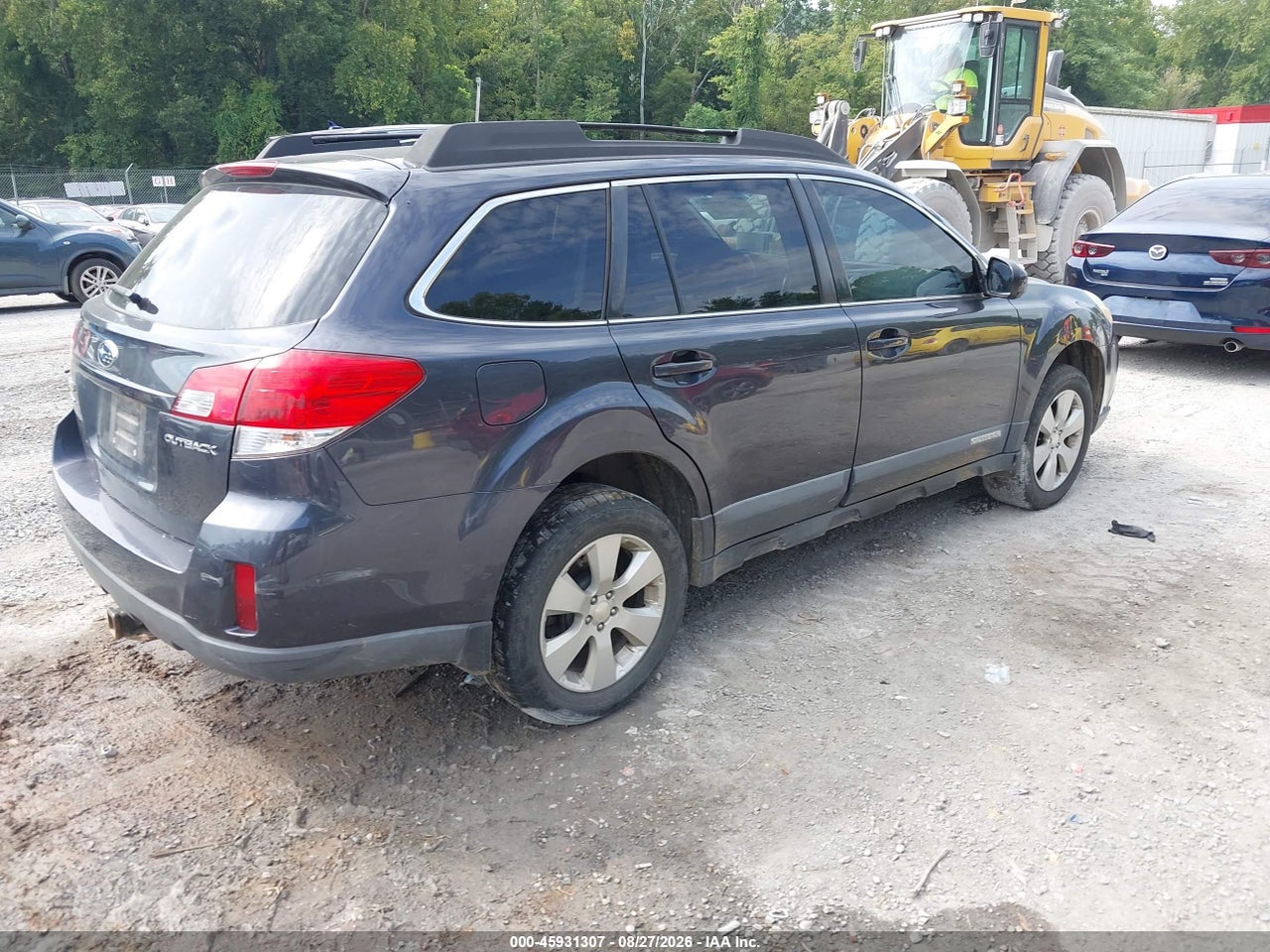 2010 SUBARU OUTBACK · 4/11