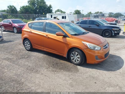 KMHCT5AE9GU****** · 2016 HYUNDAI ACCENT SE
