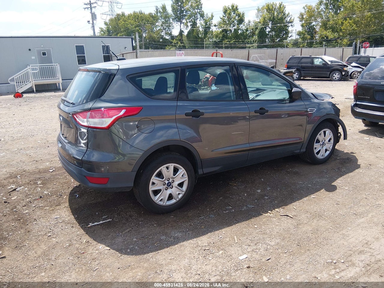 2015 FORD ESCAPE S · 4/11