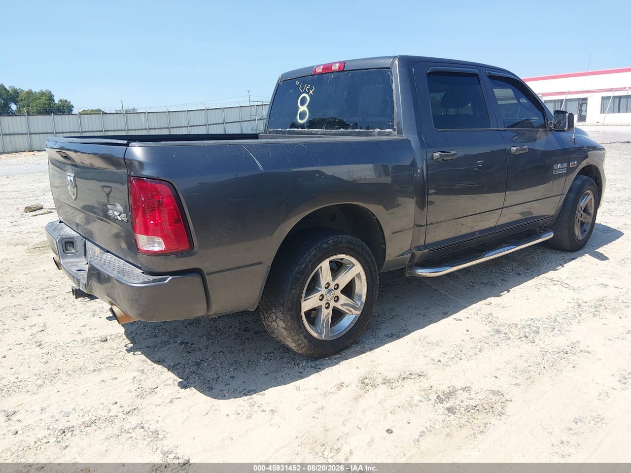 2016 RAM 1500 ST · 4/10