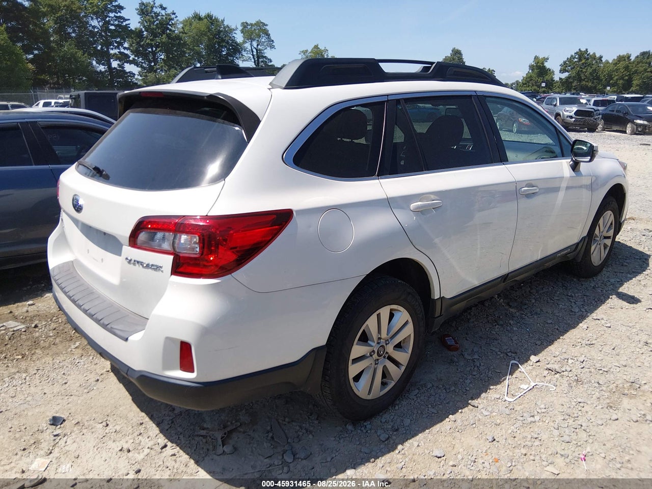 2016 SUBARU OUTBACK 2.5I PREMIUM · 4/11