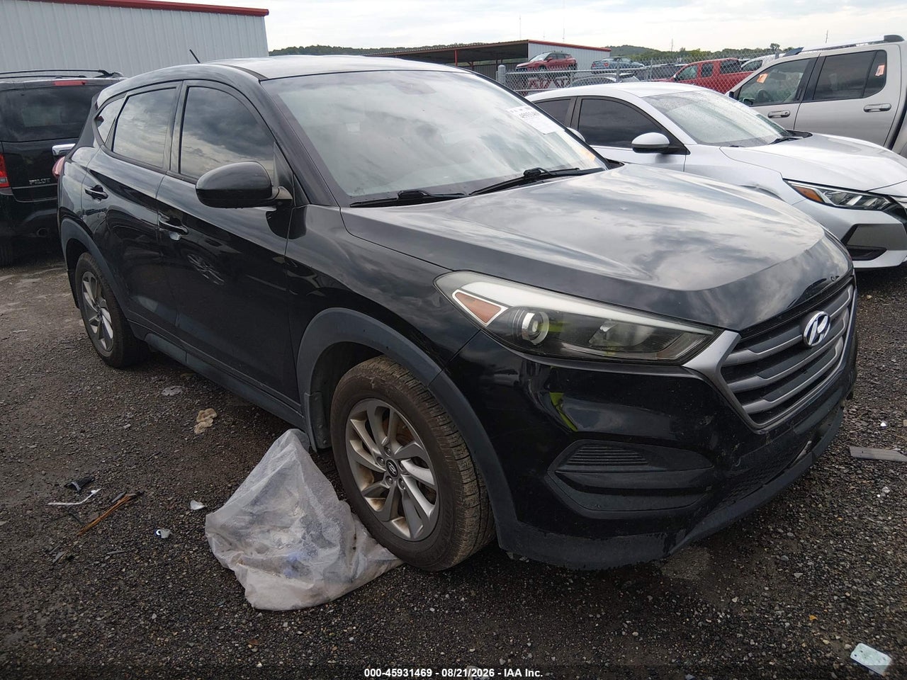 KM8J2CA45JU****** · 2018 HYUNDAI TUCSON SE