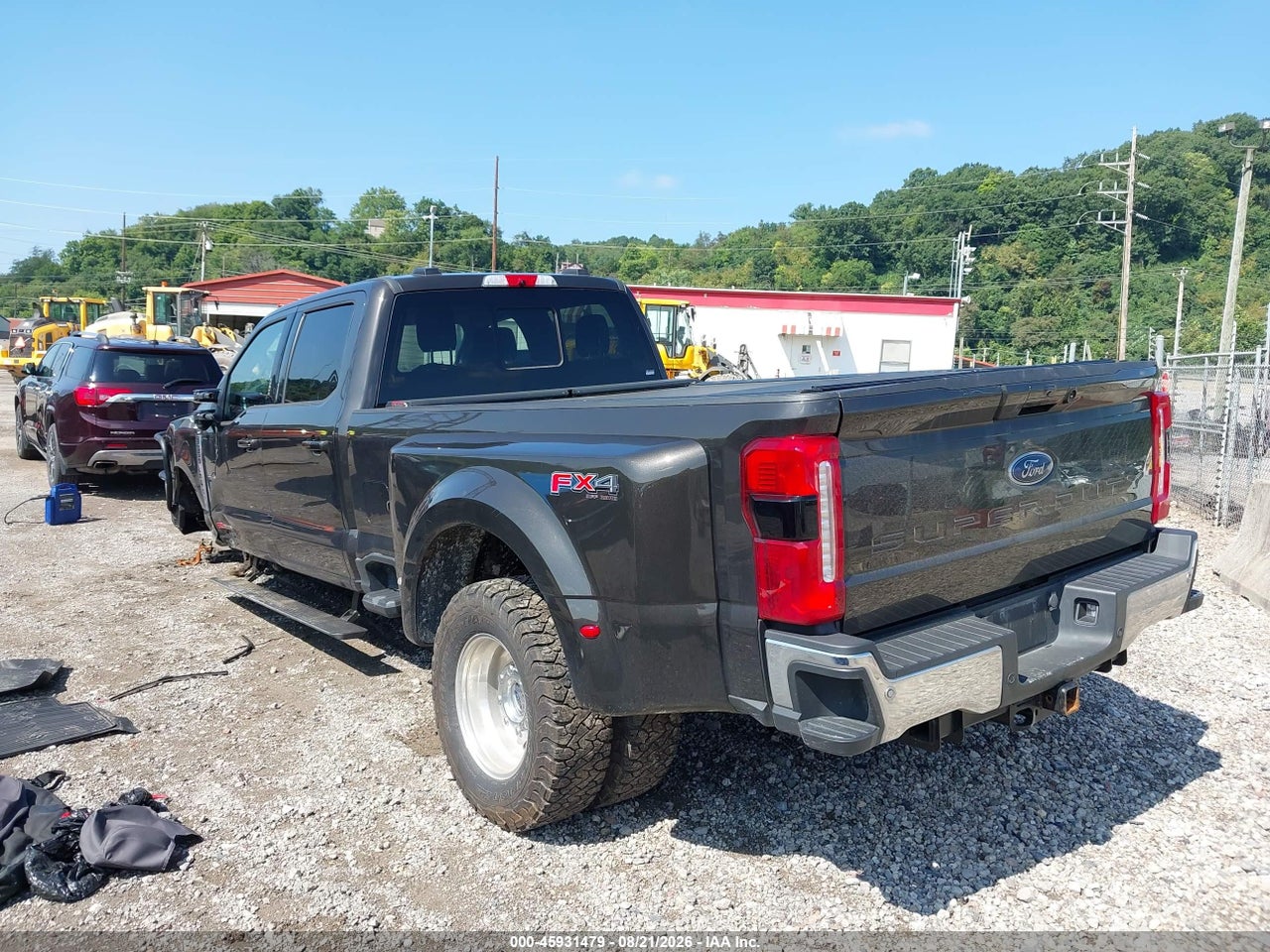 2024 FORD F-350 LARIAT · 3/11