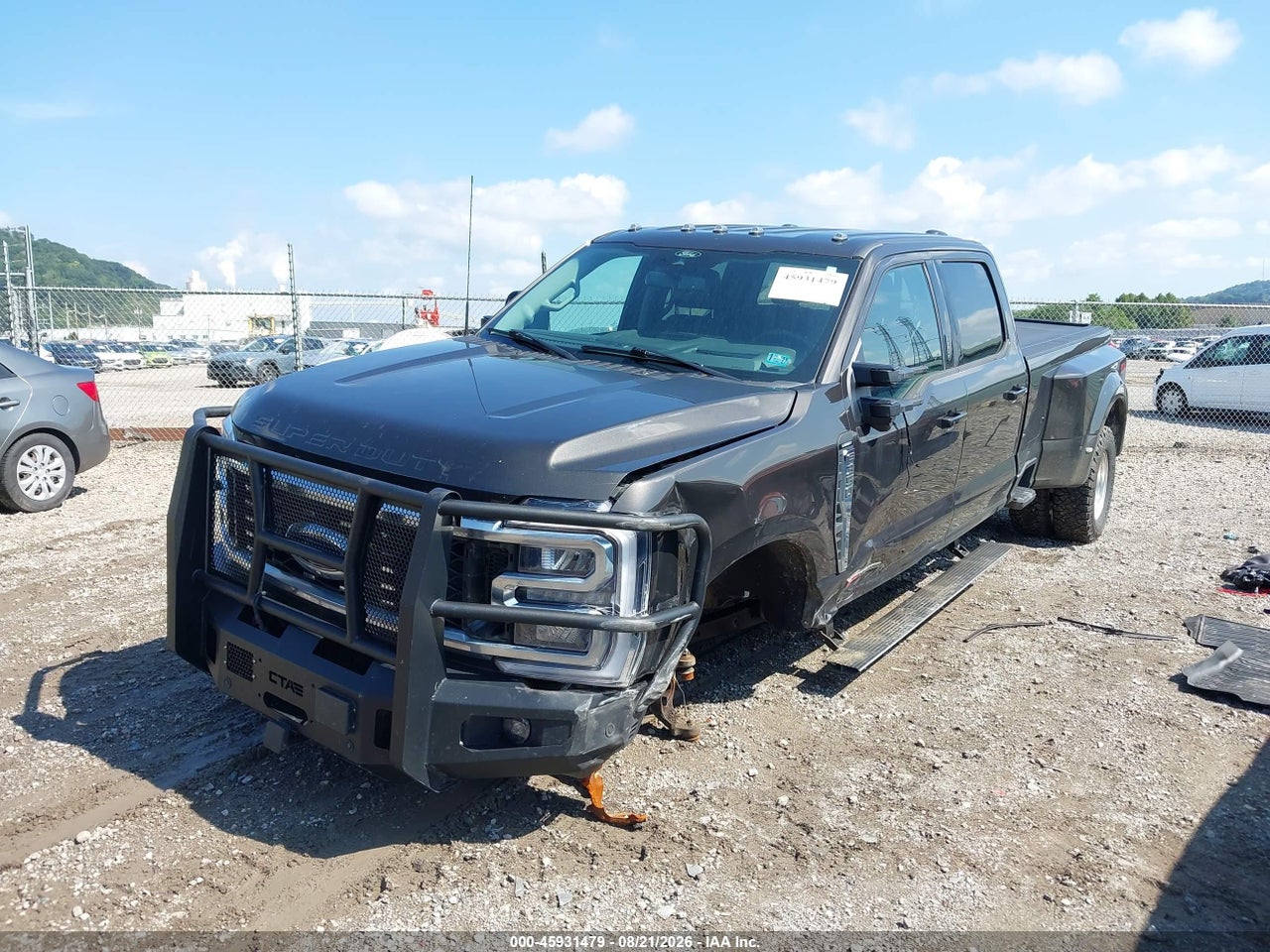 2024 FORD F-350 LARIAT · 2/11