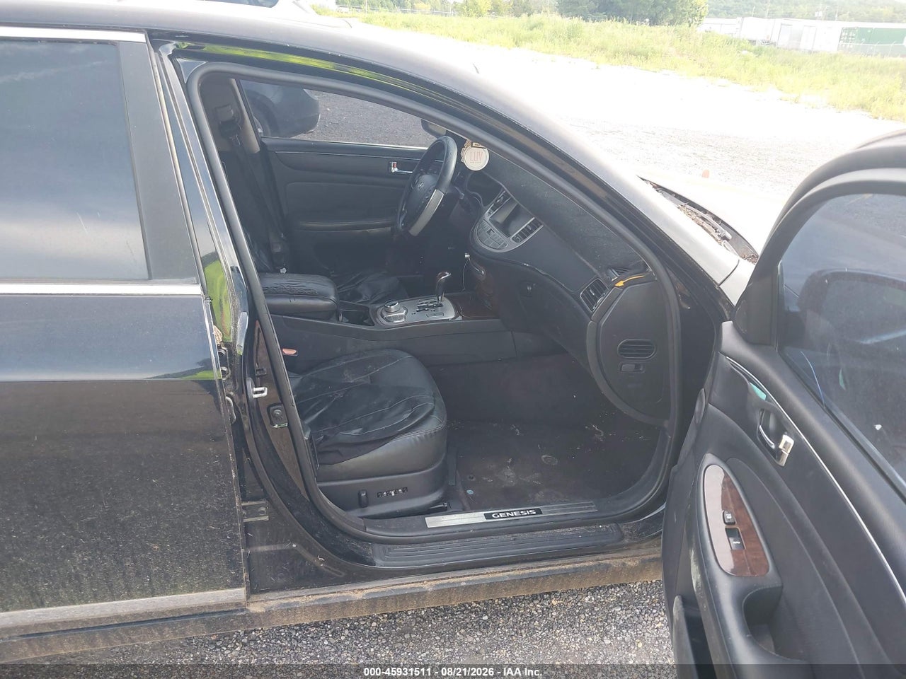 2011 HYUNDAI GENESIS 4.6 · 5/11