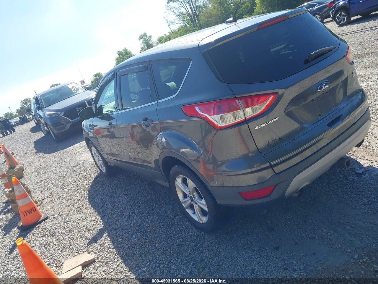 2015 FORD ESCAPE SE · 3/11