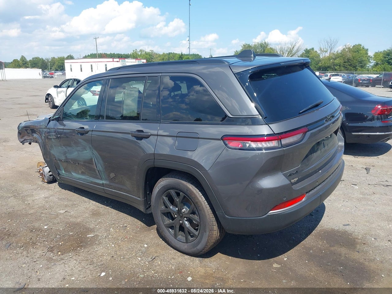 2026 JEEP GRAND CHEROKEE ALTITUDE 4X4 · 3/11