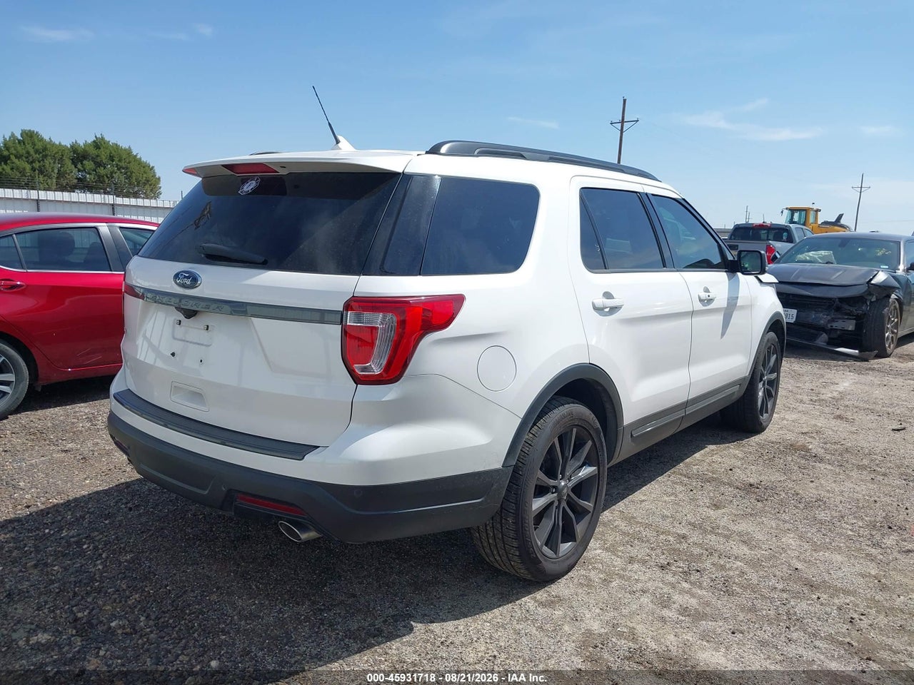 2019 FORD EXPLORER XLT · 4/10