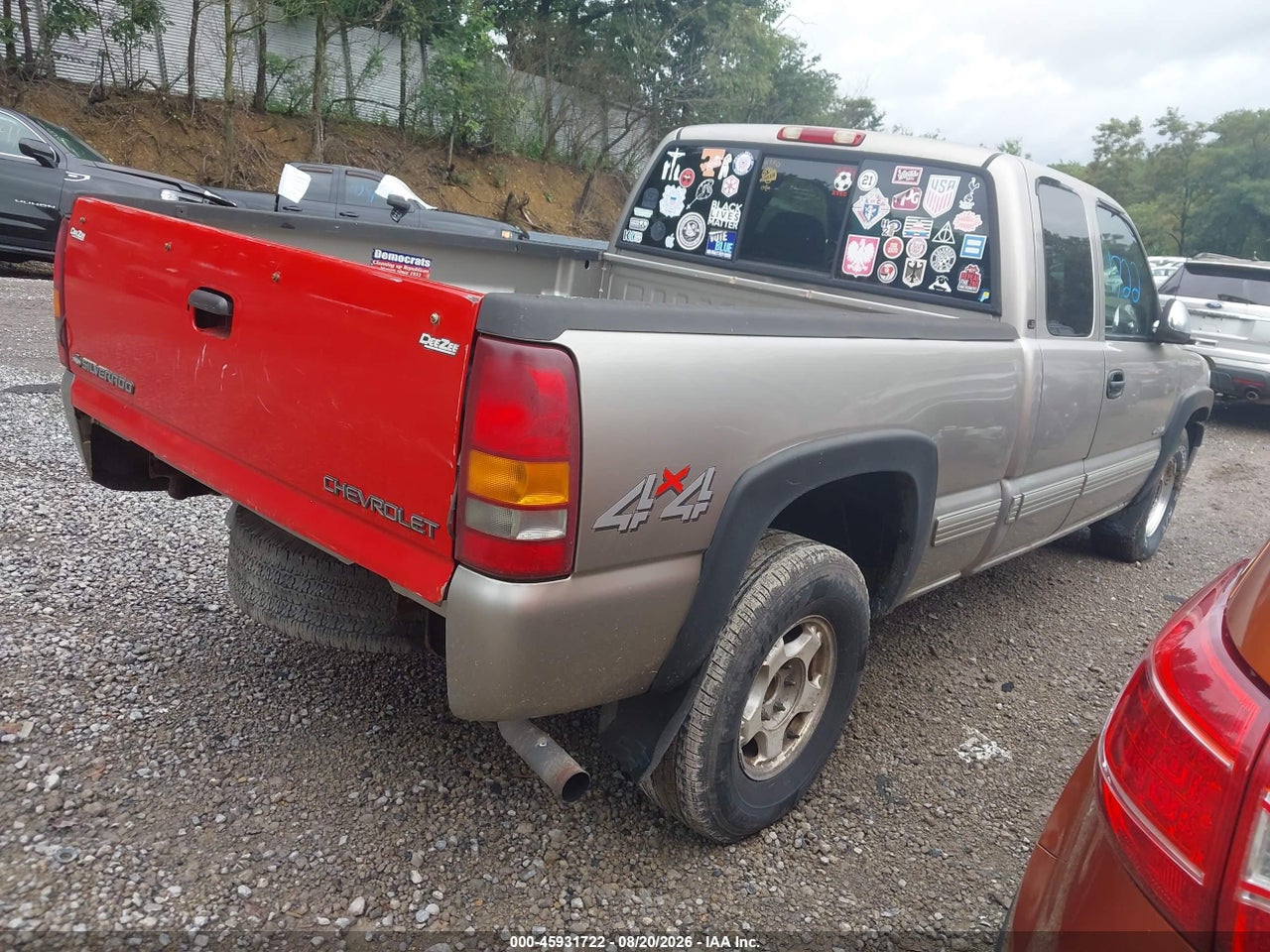 2000 CHEVROLET SILVERADO 1500 LS · 4/11