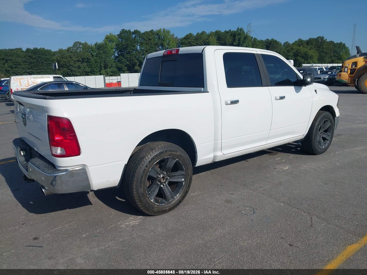 2016 RAM 1500 SLT · 4/11