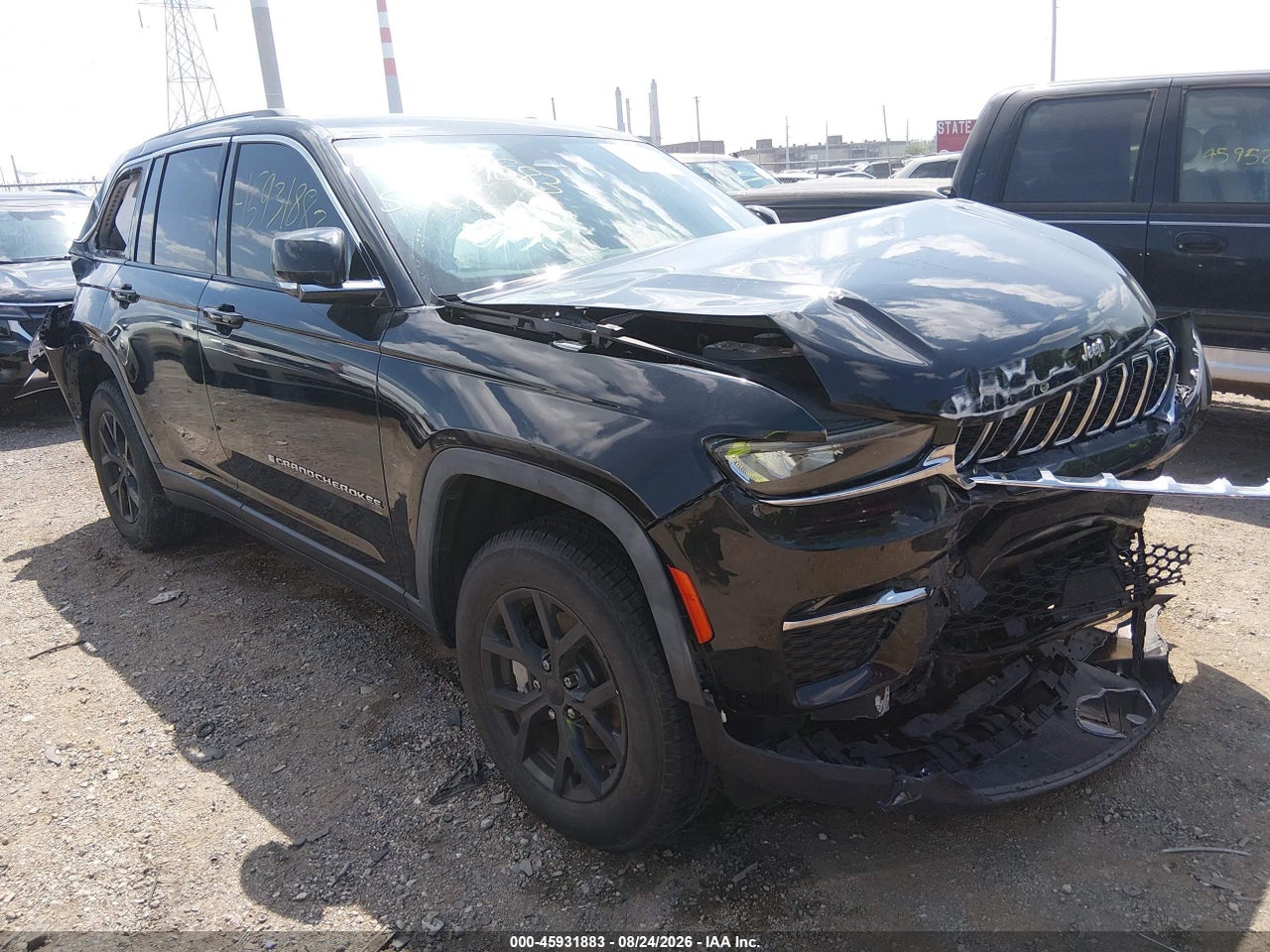 1C4RJHBG8PC****** · 2023 JEEP GRAND CHEROKEE LIMITED 4X4