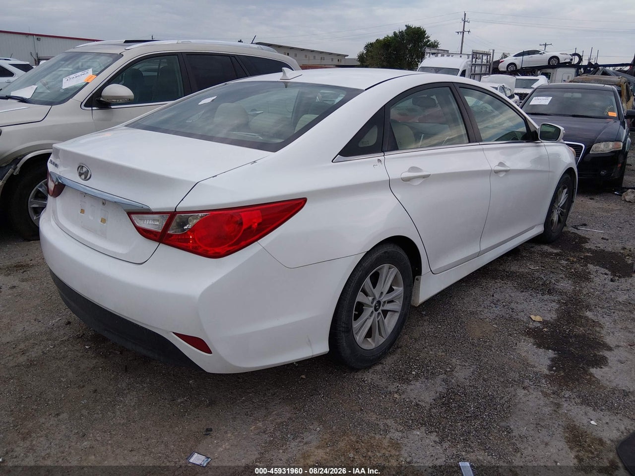 2014 HYUNDAI SONATA GLS · 4/10