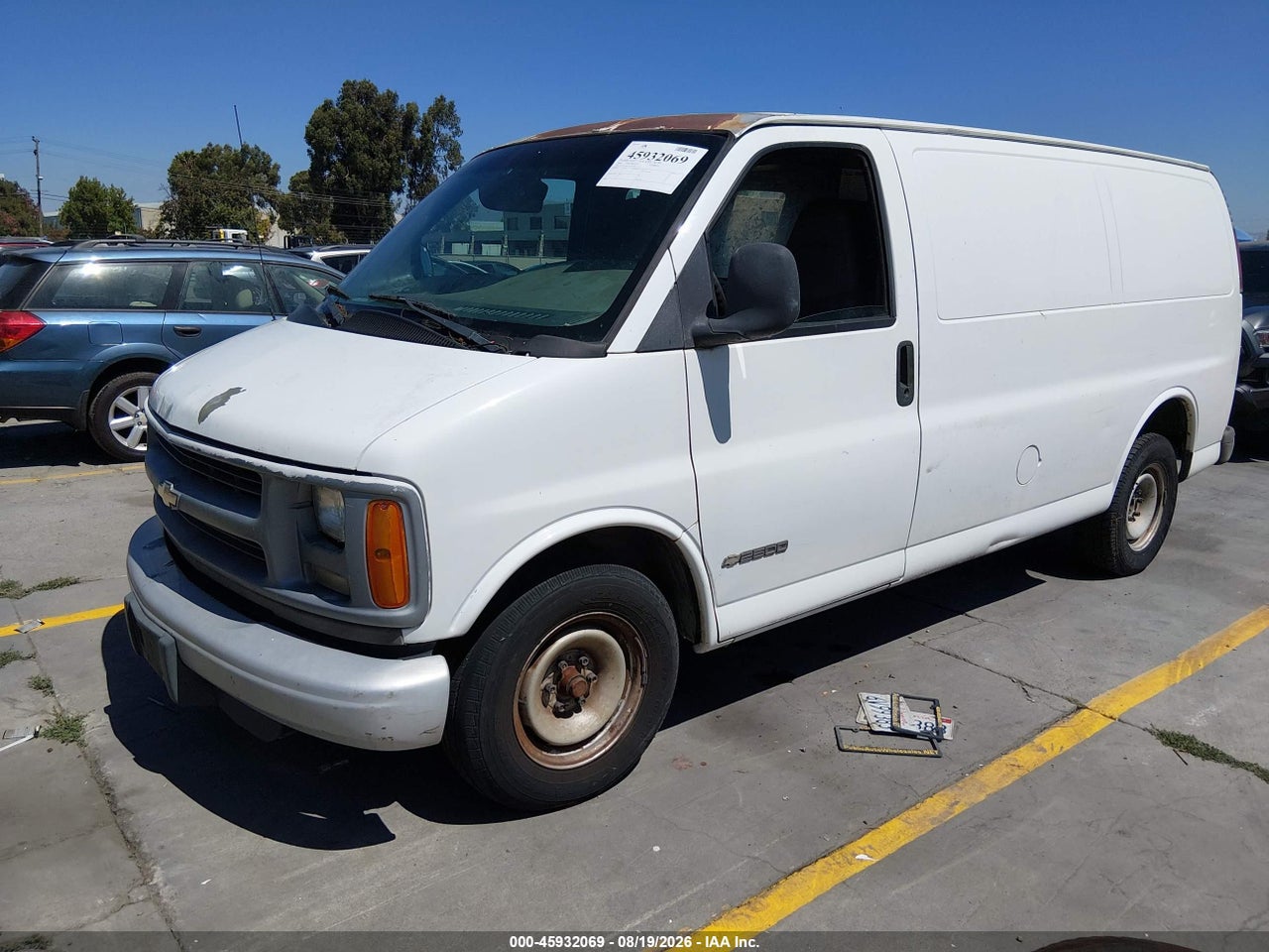2000 CHEVROLET EXPRESS   · 2/11