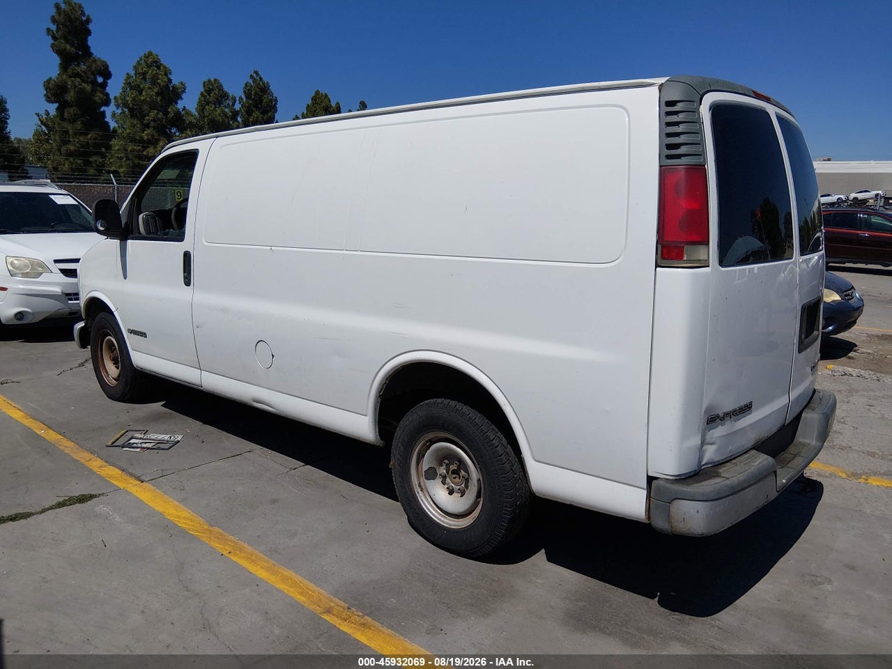 2000 CHEVROLET EXPRESS   · 3/11