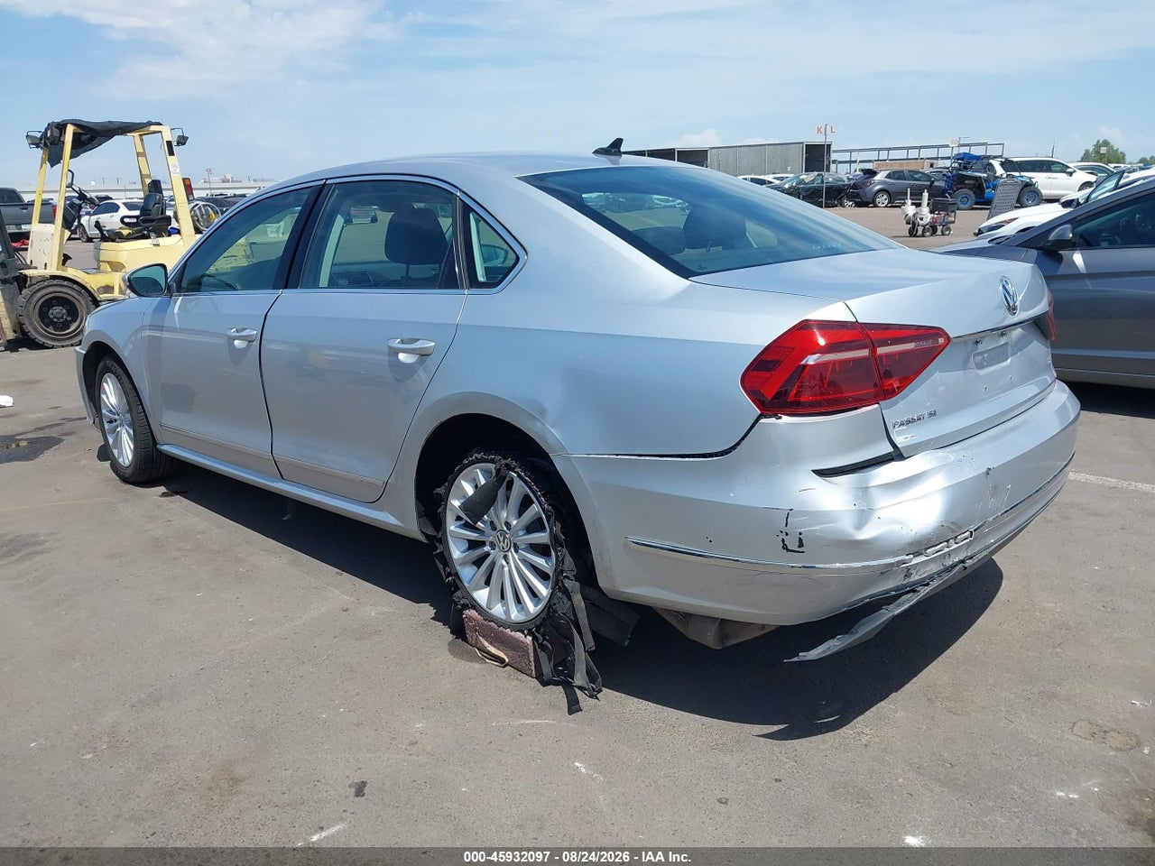 2017 VOLKSWAGEN PASSAT 1.8T SE · 6/11