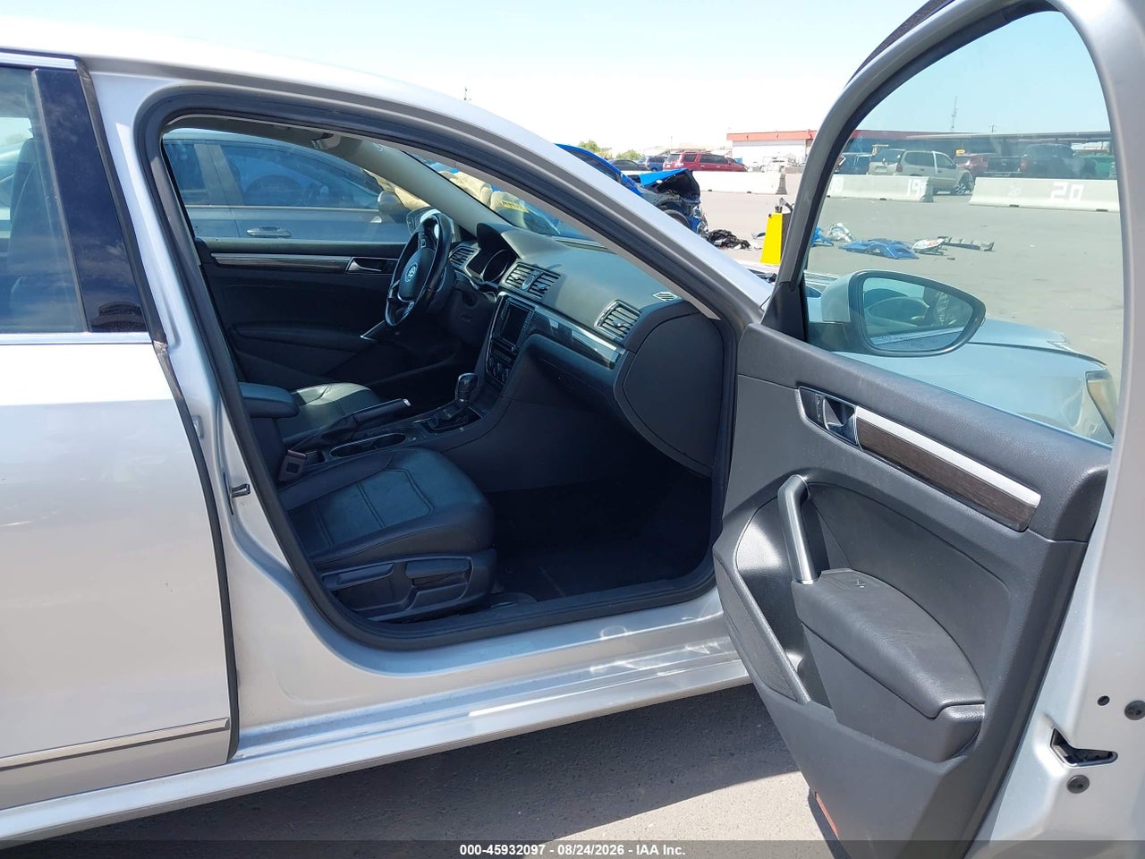 2017 VOLKSWAGEN PASSAT 1.8T SE · 5/11