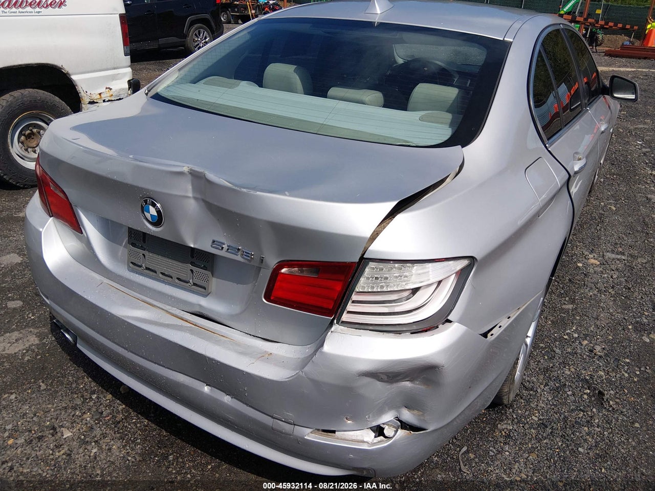 2011 BMW 528I · 6/11