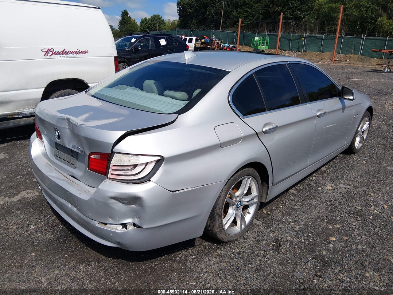 2011 BMW 528I · 4/11