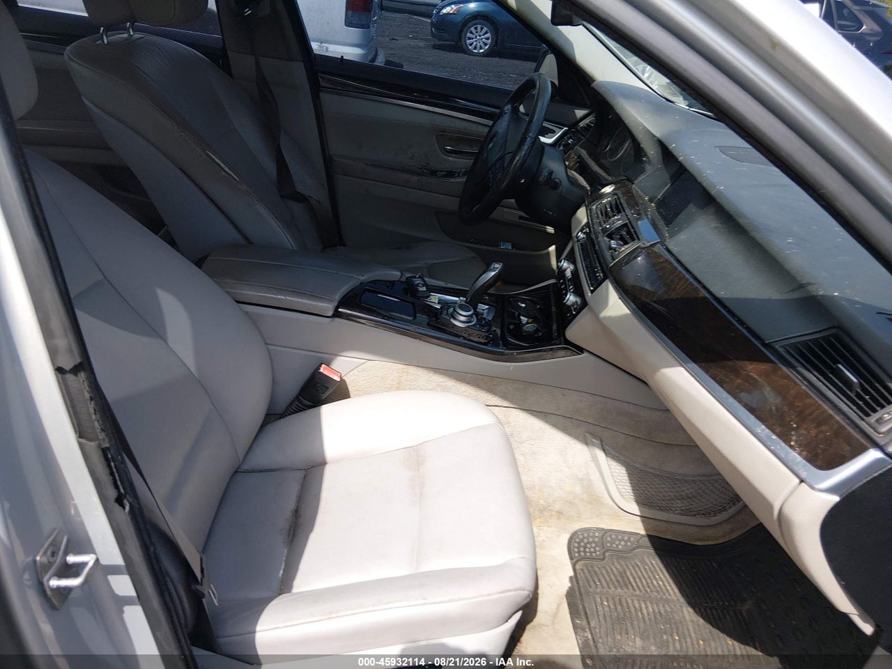 2011 BMW 528I · 5/11