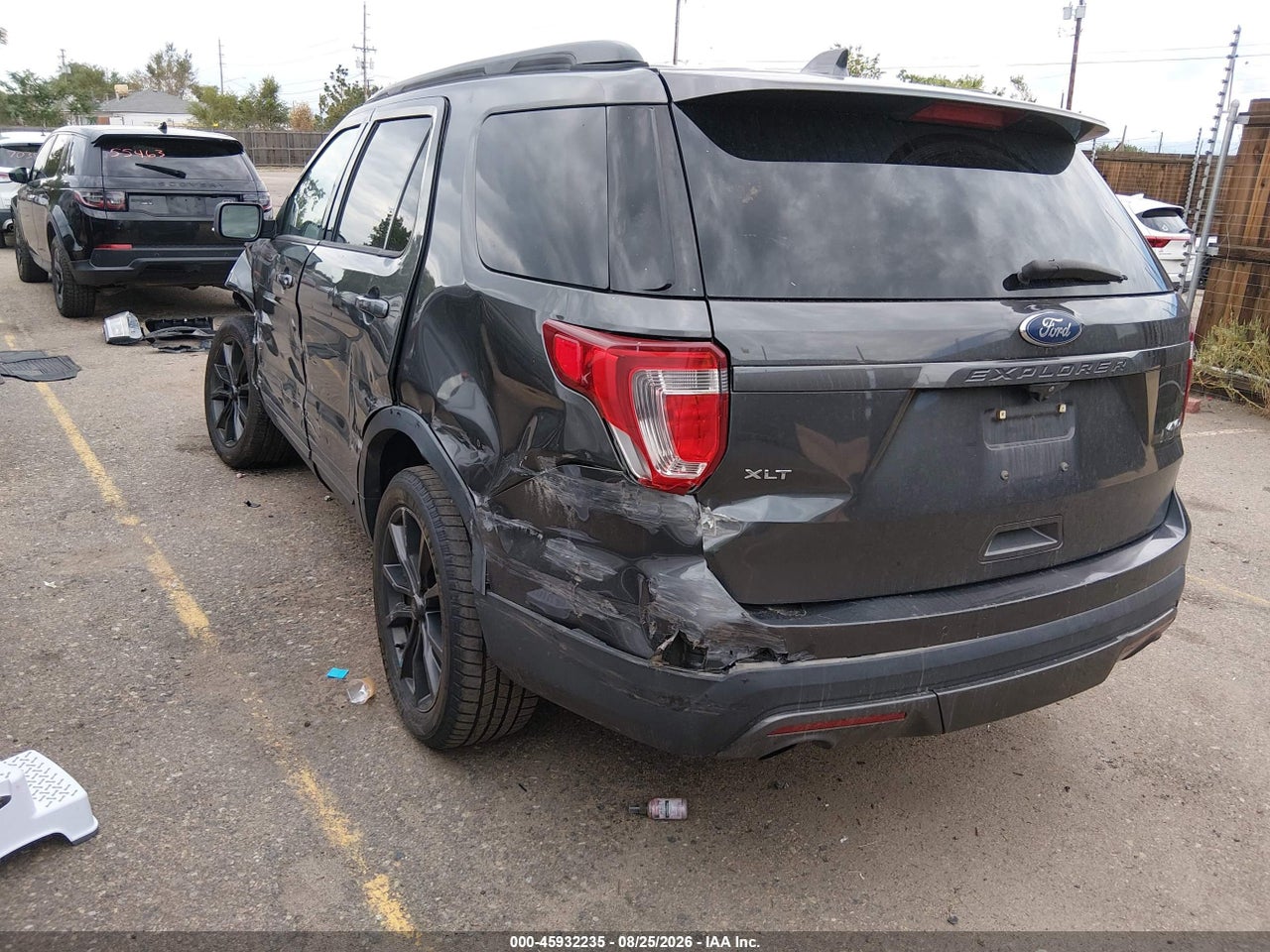 2017 FORD EXPLORER XLT · 3/11