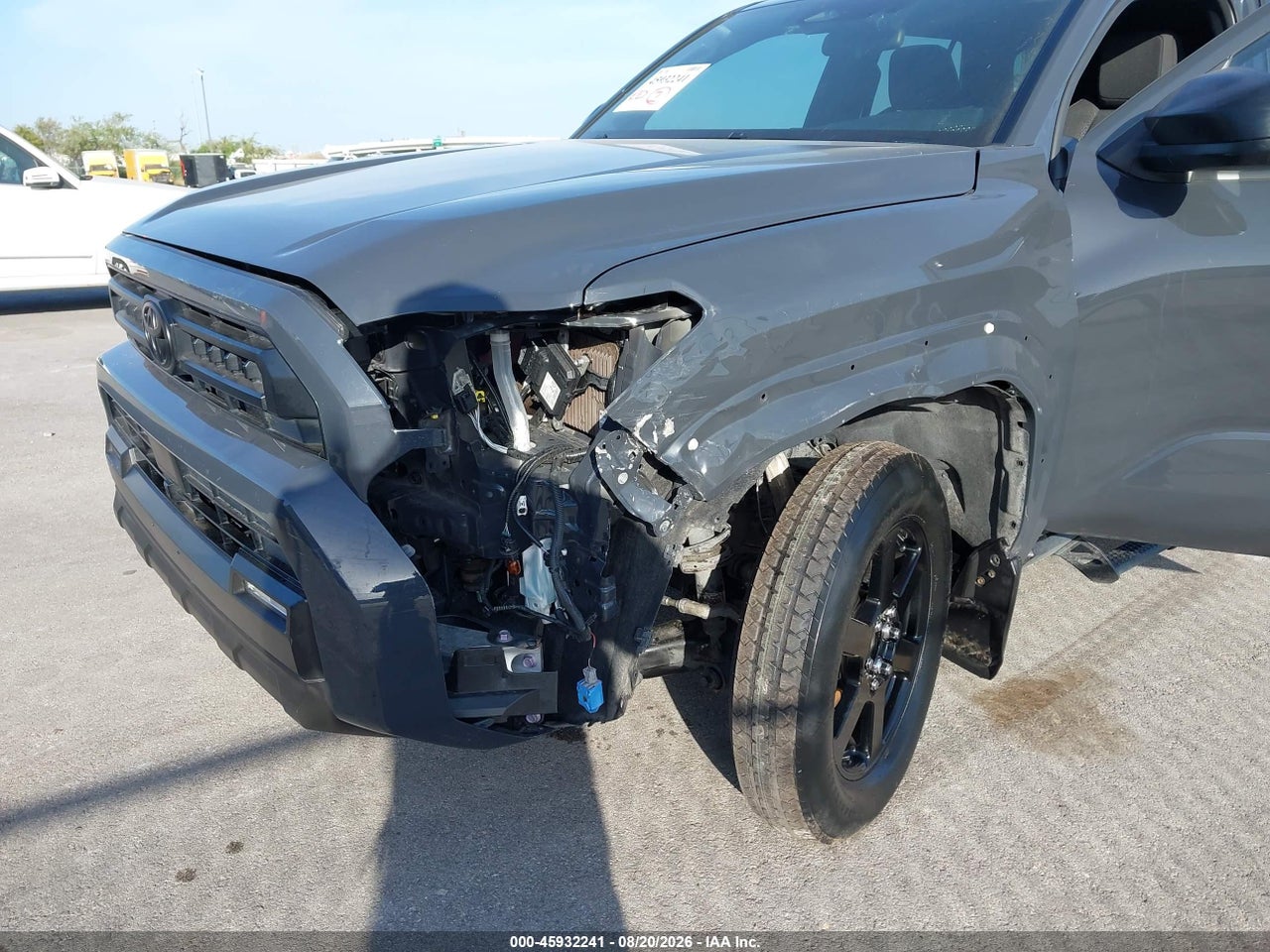 2025 TOYOTA 4RUNNER SR5 · 6/11