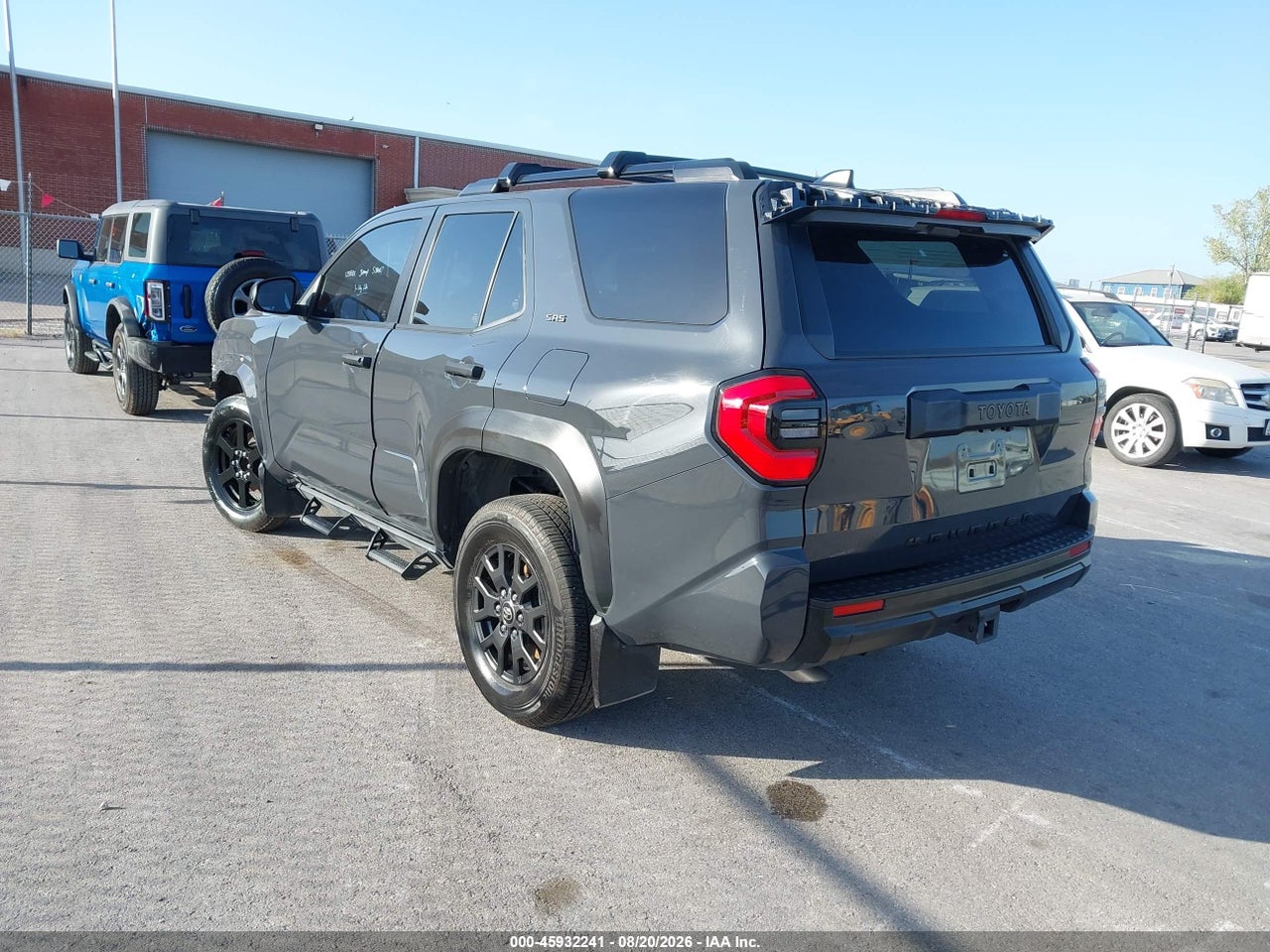 2025 TOYOTA 4RUNNER SR5 · 3/11